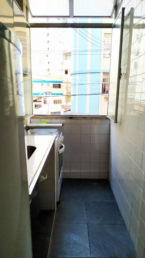 Quitinete a poucos passos da Praia no ponto mais central da cidade. Guarapari Exterior foto